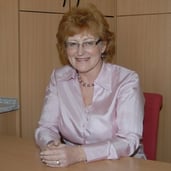 Dr. Ester Seberová